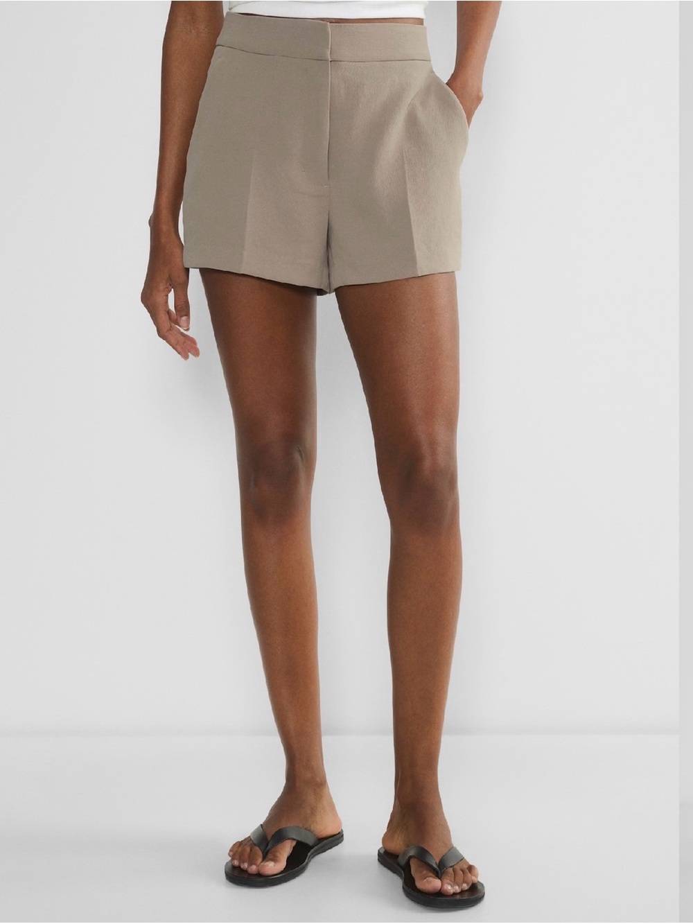 NWT Aritzia Limitless Short in Light Grey - Size 0